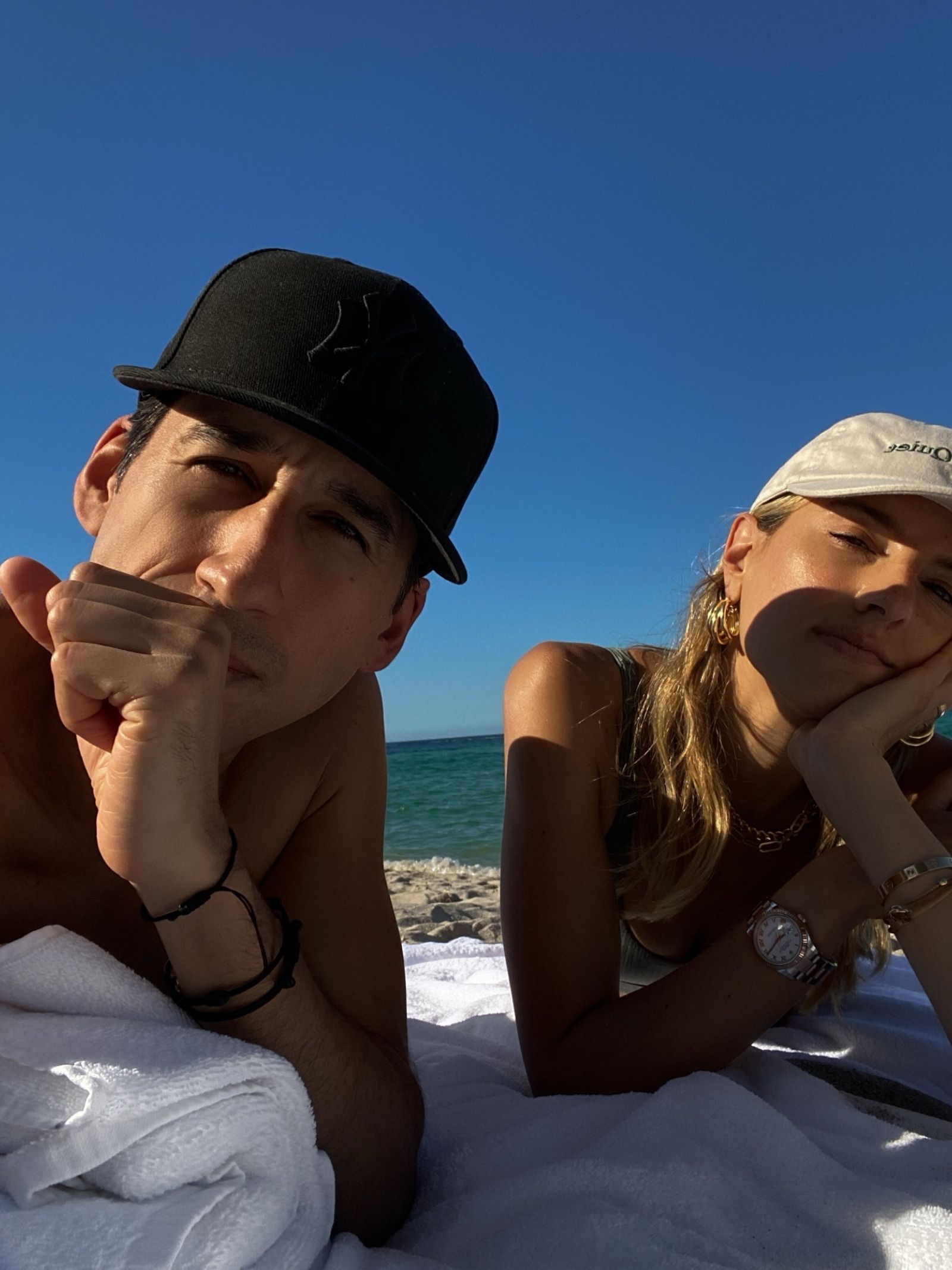 couple goals, couple selfie, beach selfie, him and her, valentine's day gifts, relationship q+a