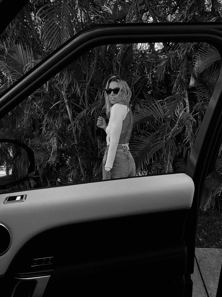 are you am i top, open back cropped top, ysl sunnies, are you am i, white lace up open back cropped top, miami photoshoot, miami style inspo, car photoshoot