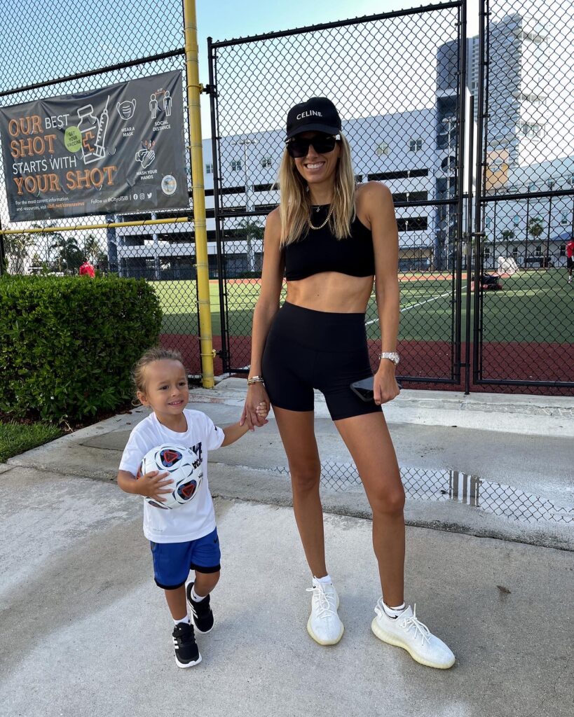 lululemon bike shorts, best selling bike shorts, yeezy sneakers, celine cotton hat, celine hat, celine baseball cap, bottega veneta sunnies, geel top, rowa top